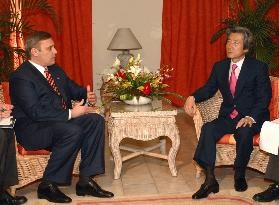Koizumi seeks Russia's cooperation for N. Korean nuke issue